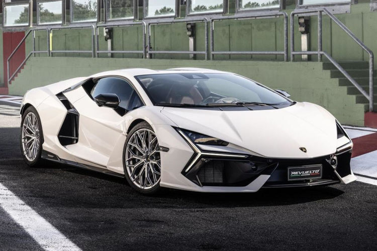 รีวิว 2024 Lamborghini Revuelto public