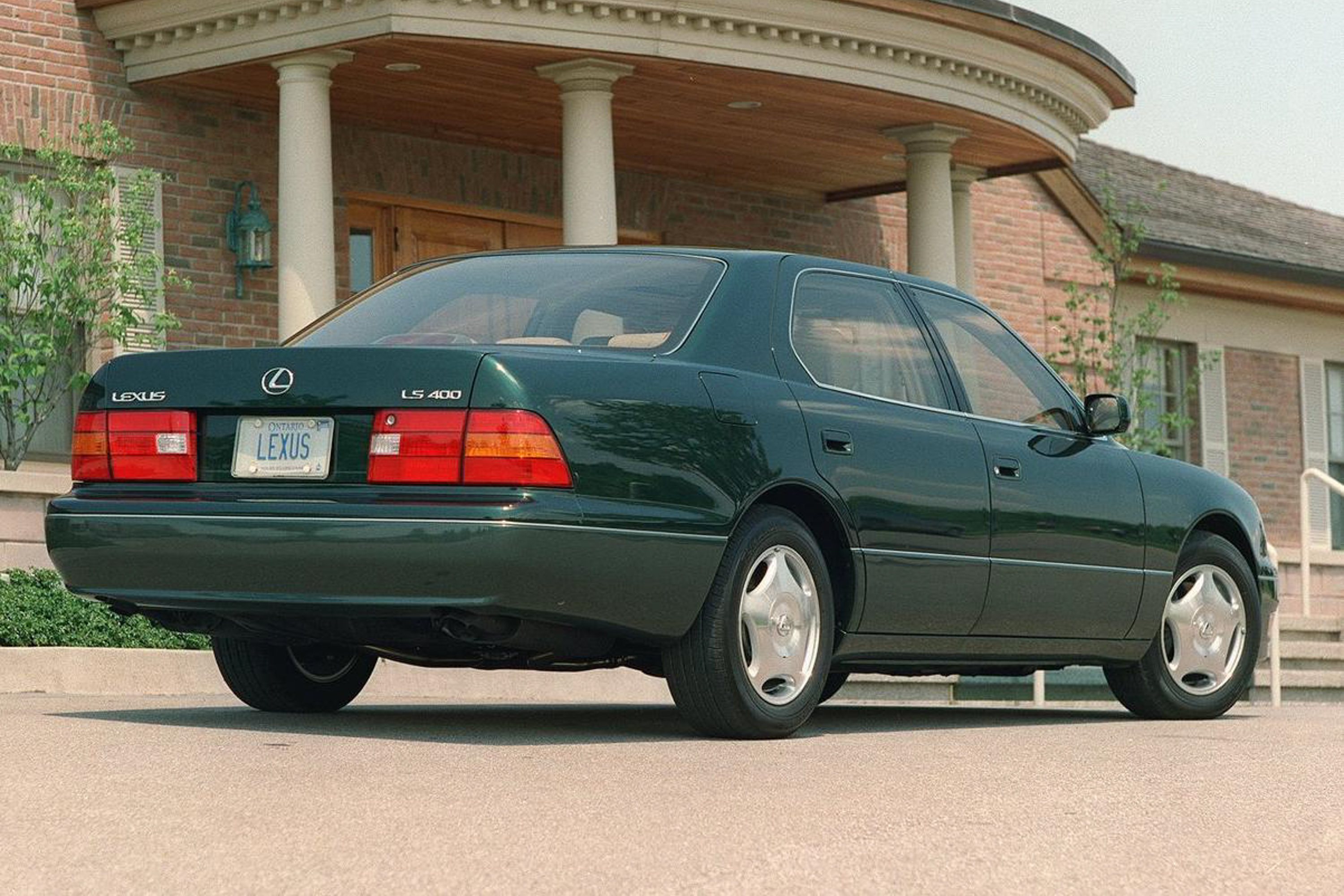 รูป 1998 Lexus LS public