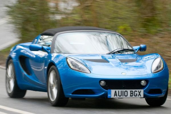 Lotus Elise อย่างเป็นทางการ