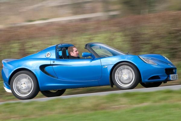 Lotus Elise อย่างเป็นทางการ