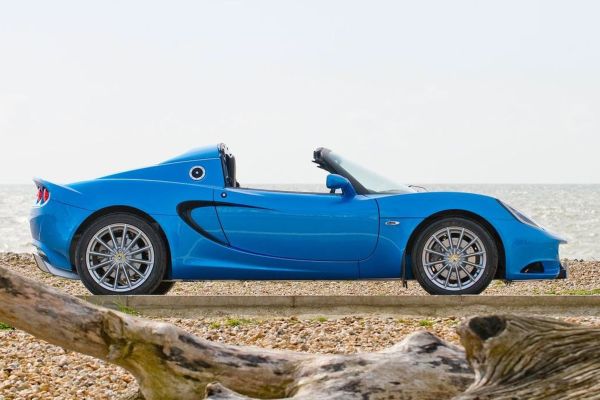 Lotus Elise อย่างเป็นทางการ