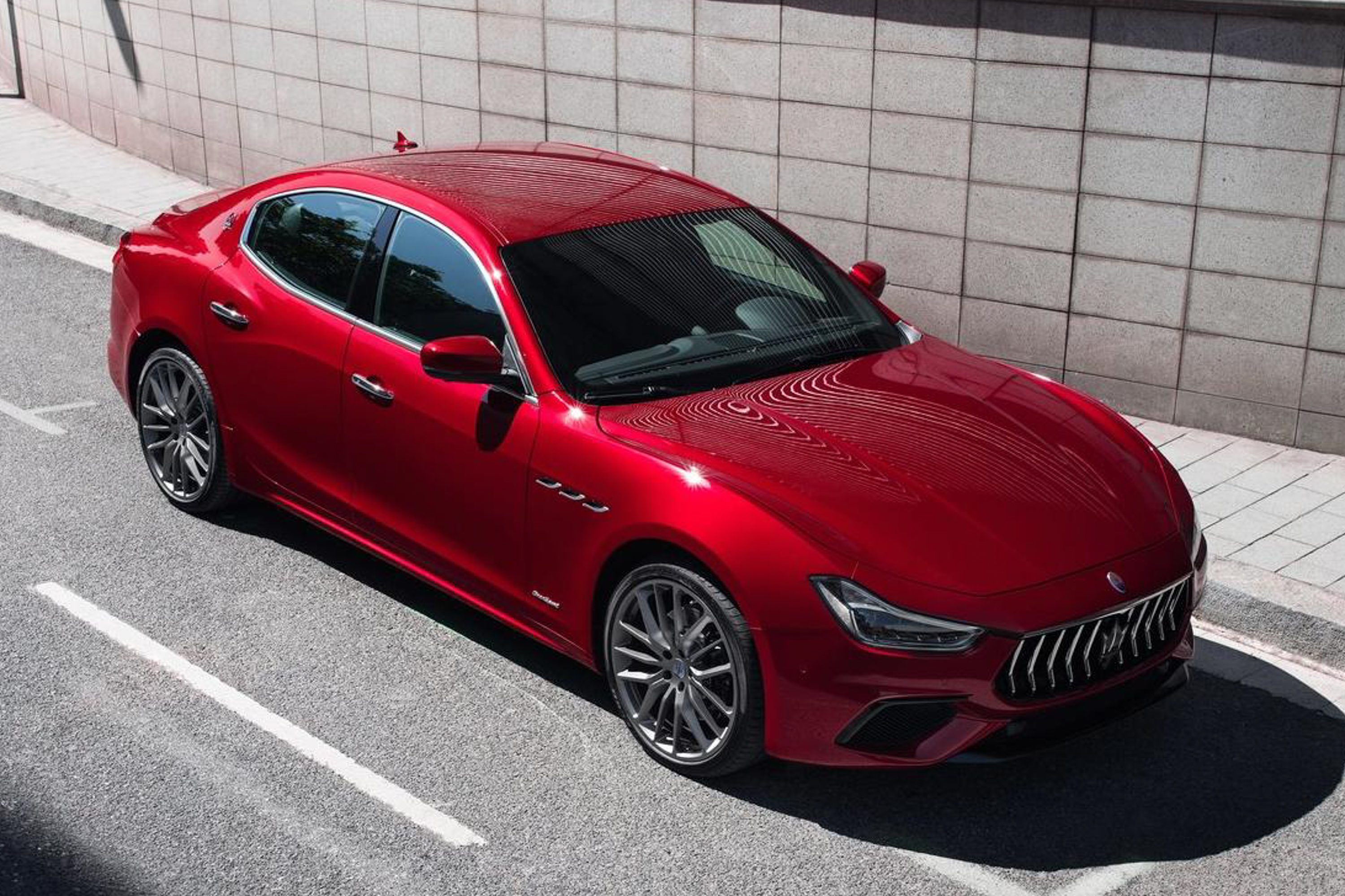 รูป 2019 Maserati Ghibli public
