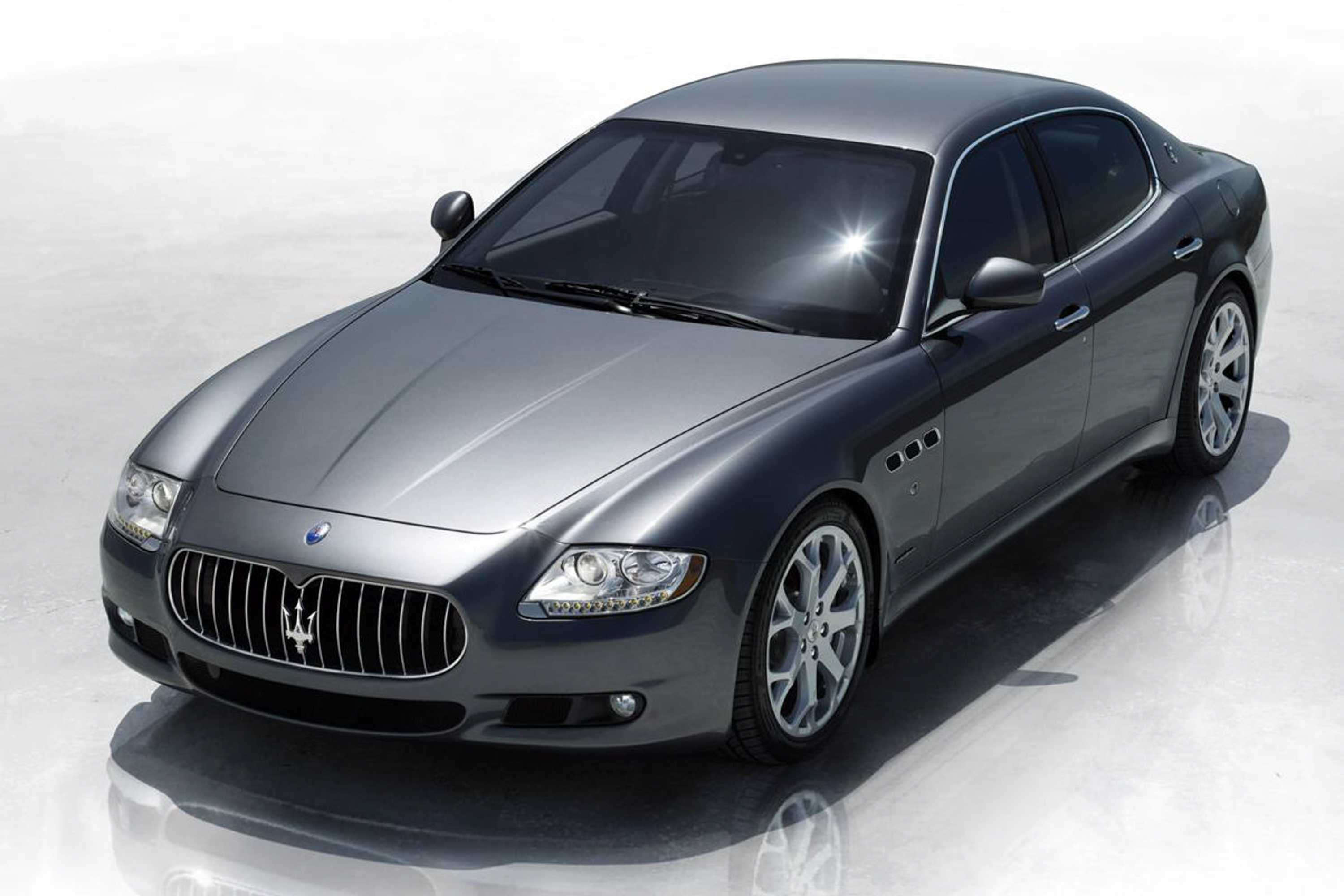 รูป 2009 Maserati Quattroporte public