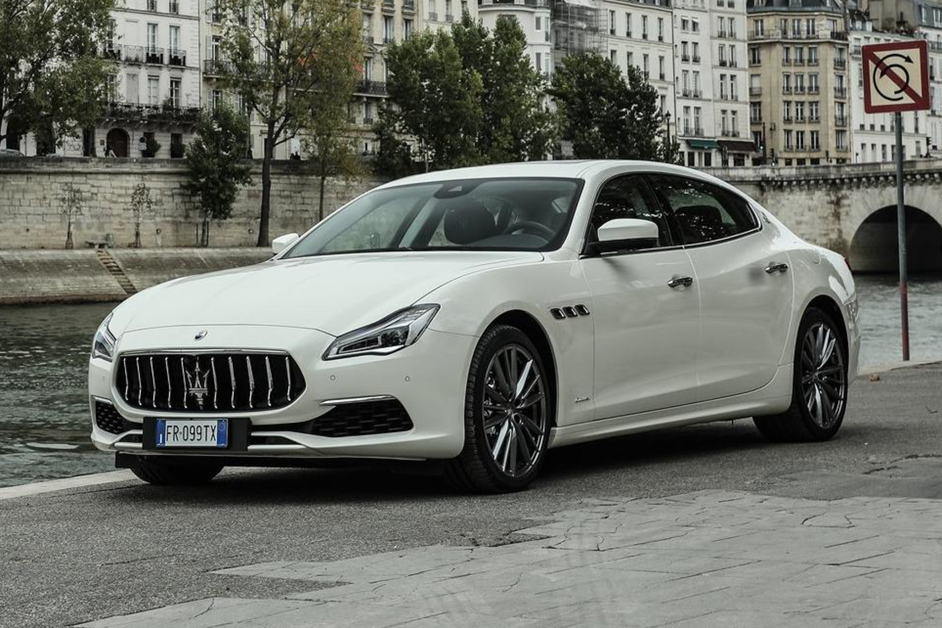 รูป 2019 Maserati Quattroporte public