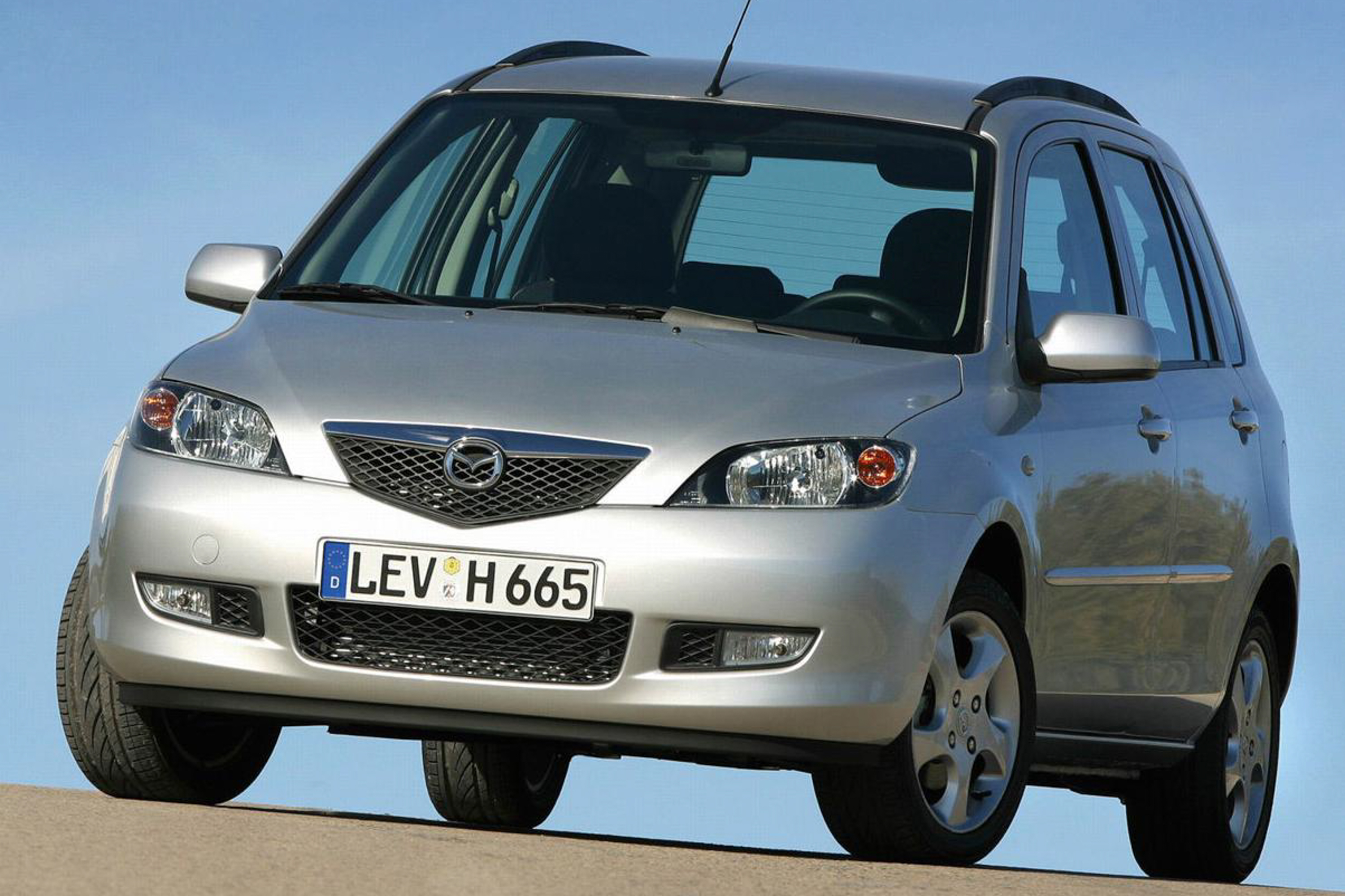 รูป 2003 Mazda 2 public