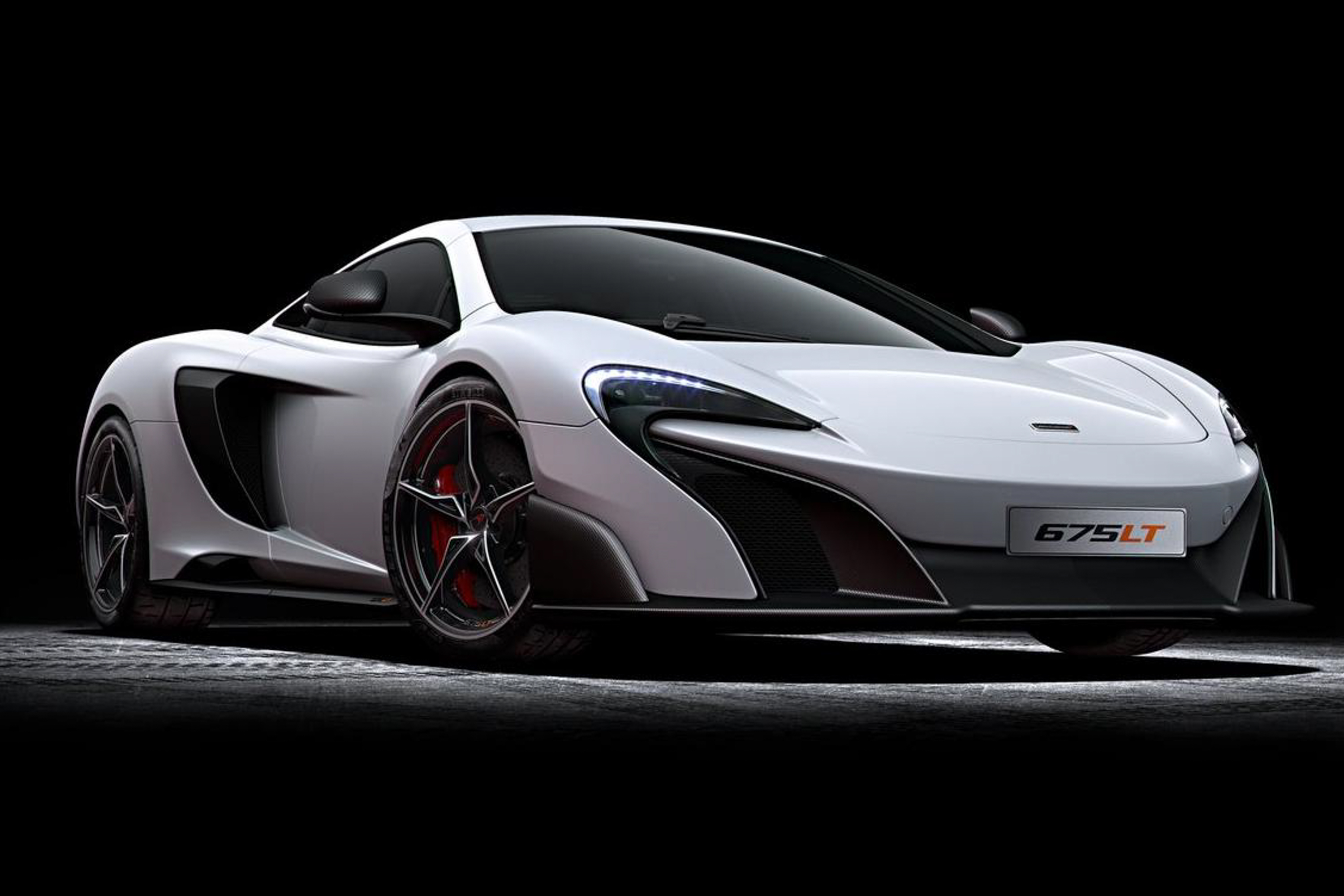 รูป 2016 McLaren 675LT public