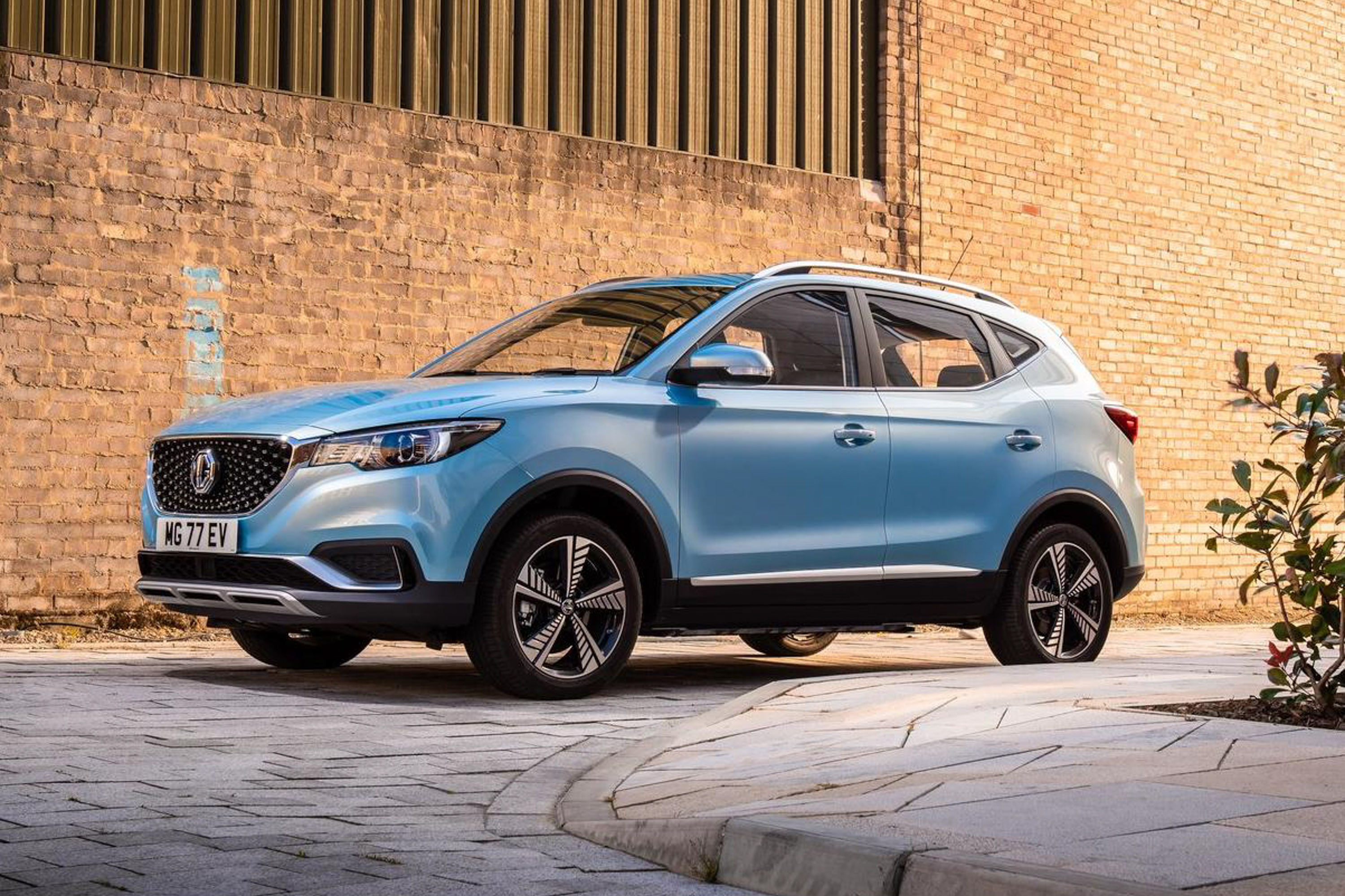 รูป 2020 MG ZS EV public