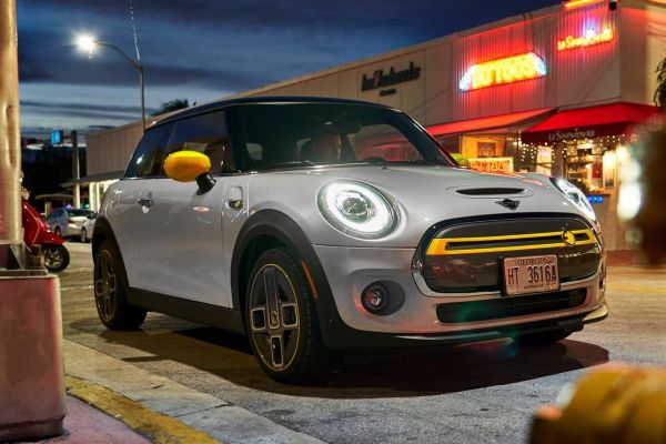 Mini Cooper-Se อย่างเป็นทางการ