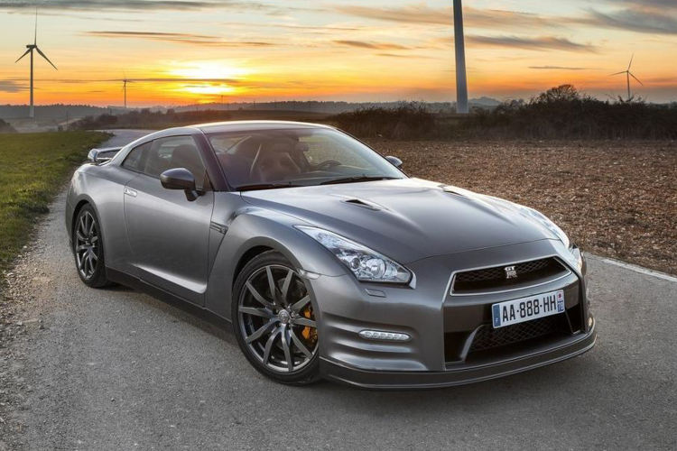รีวิว Nissan GT-R 2013