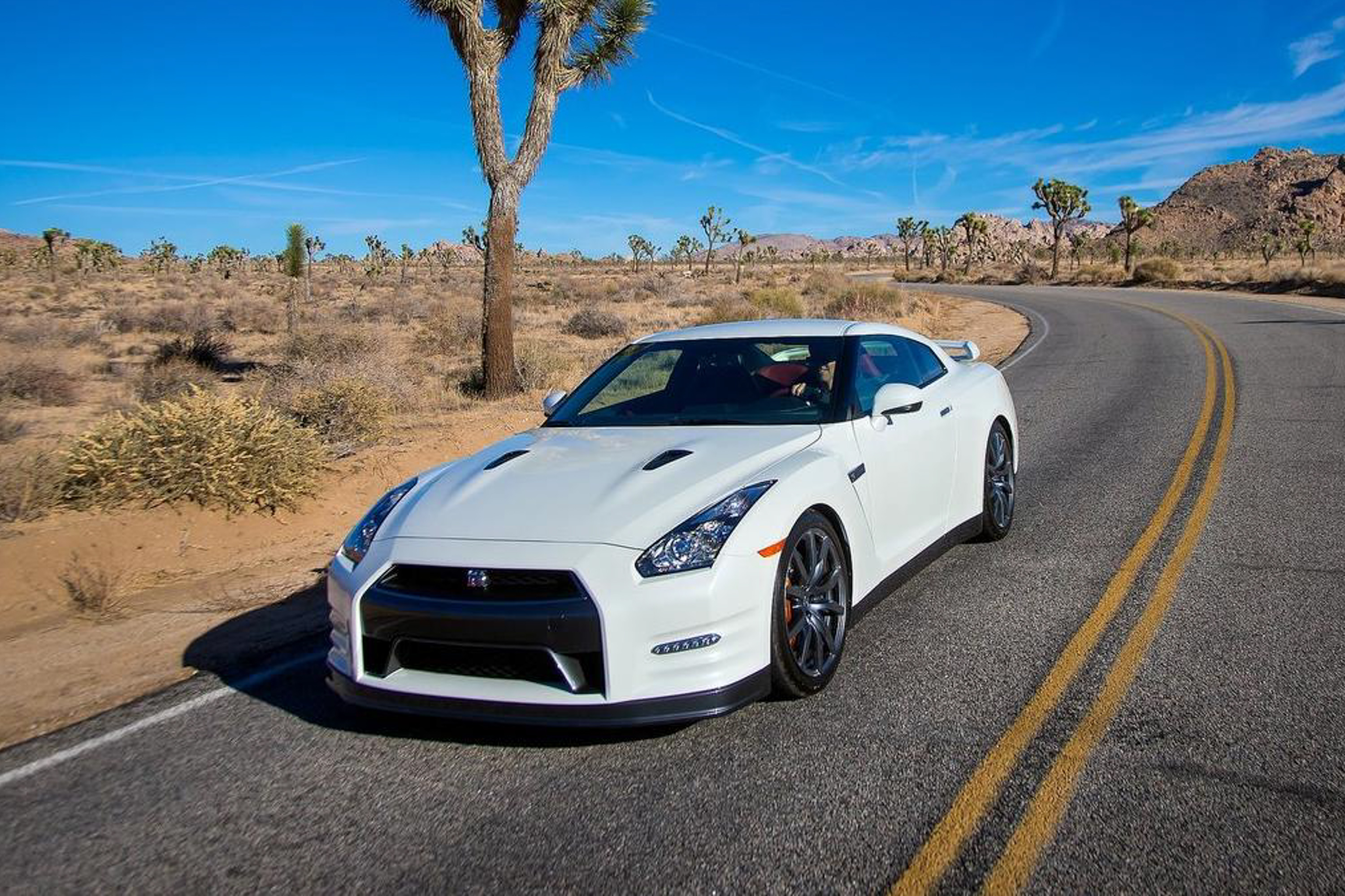 รูป 2014 Nissan GT-R public