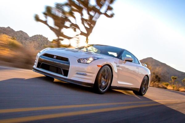 Nissan GT-R อย่างเป็นทางการ