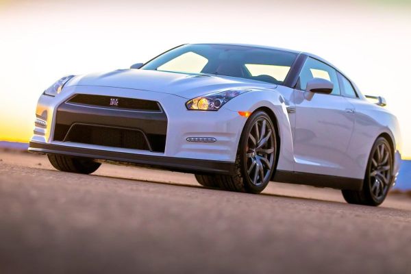 Nissan GT-R อย่างเป็นทางการ
