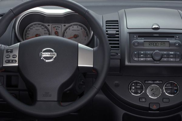 รูป Nissan Note 2006